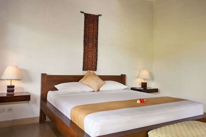 Room 3 of 38
