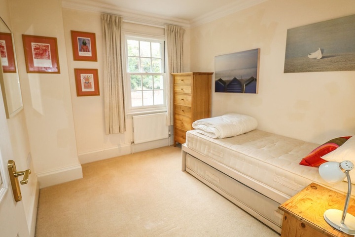 Room 2 of 21