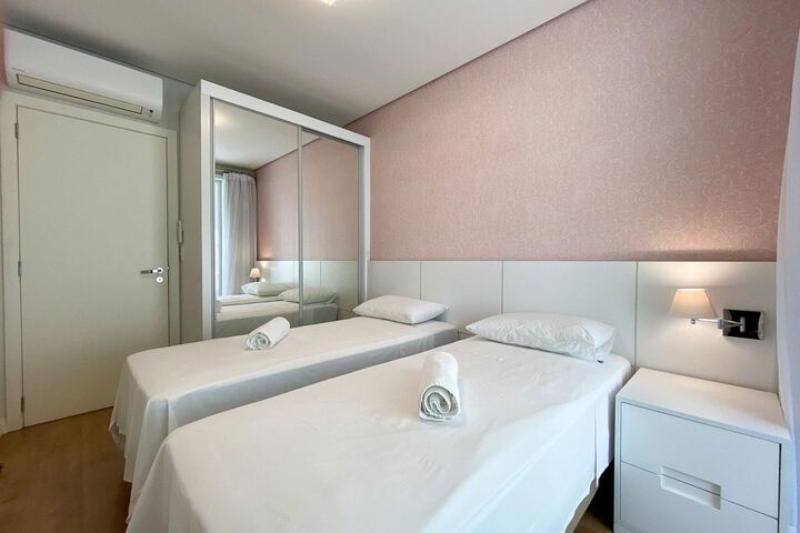 Room 27 of 30