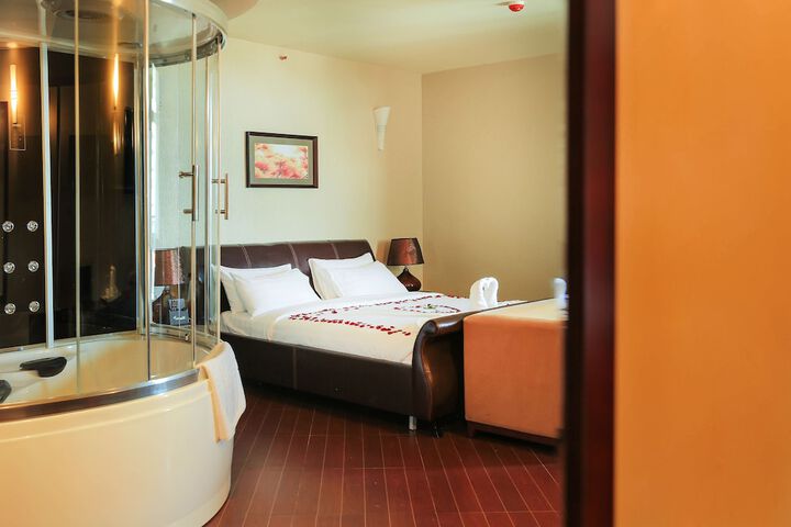 Room 10 of 49