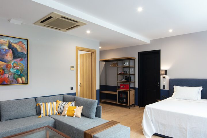 Room 26 of 112