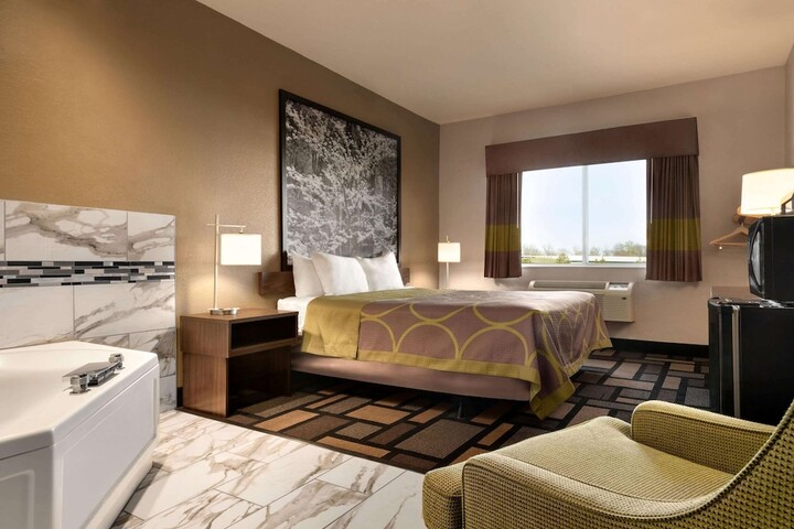 1 King Bed Accessible (6 of 14)