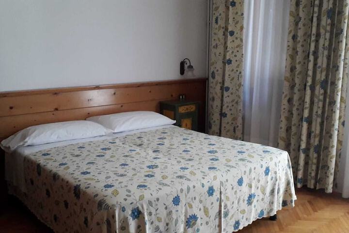 Room 26 of 52