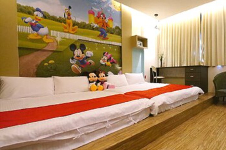 Room 13 of 46