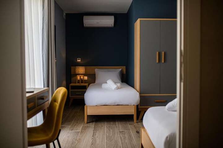 Room 6 of 56