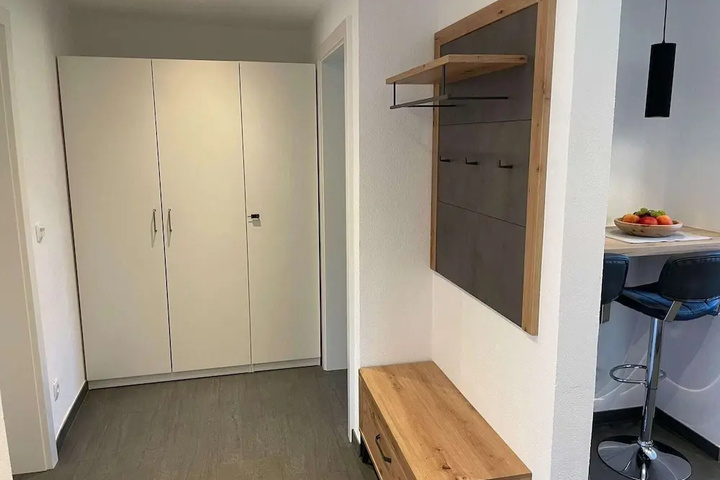 Room 2 of 10