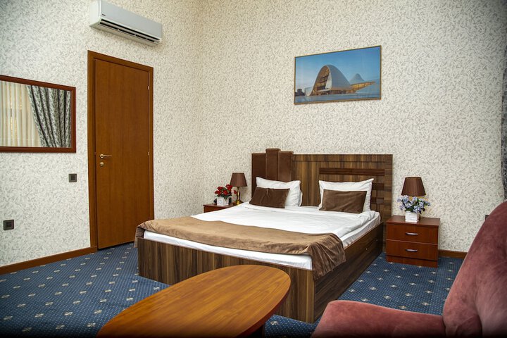 Room 5 of 34