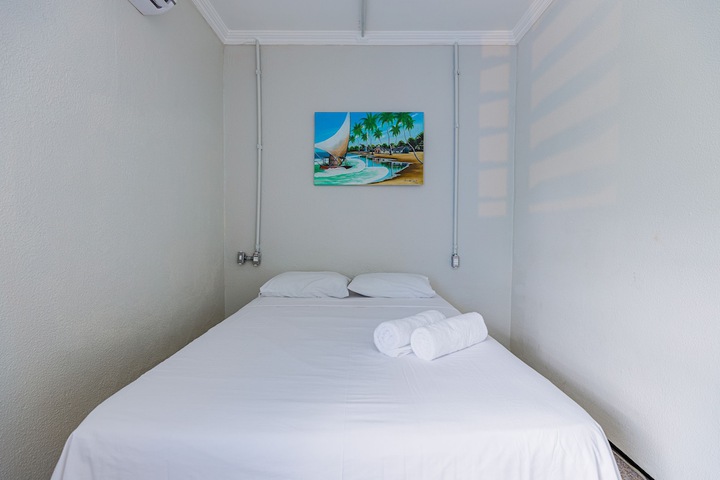 Room 3 of 46