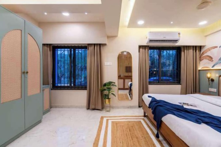 Room 14 of 24