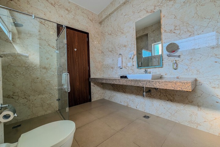 Room 28 of 70