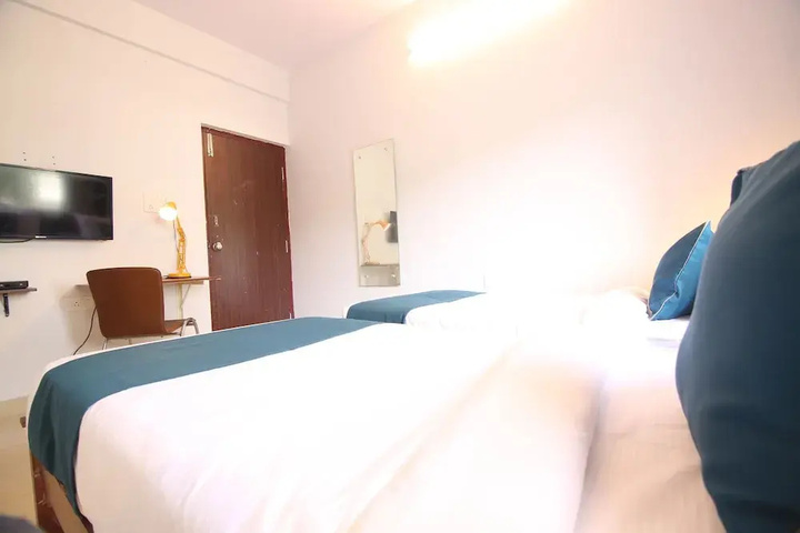 Room 5 of 19