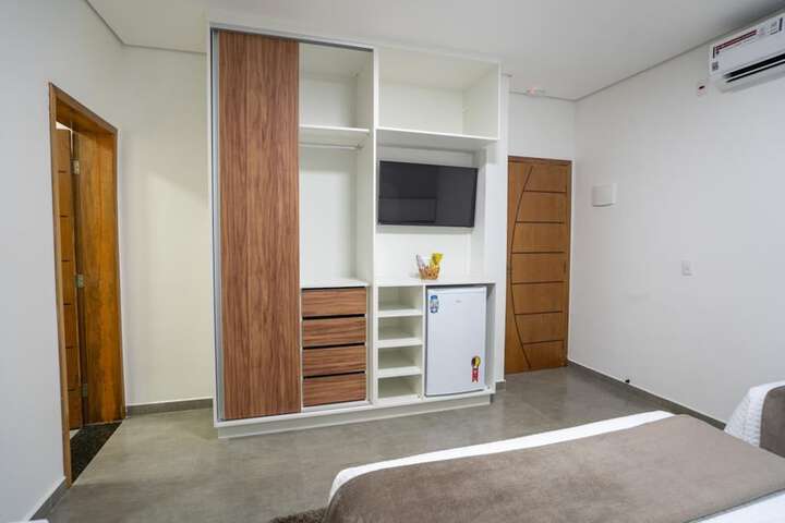 Room 4 of 47