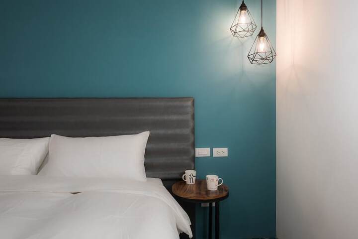 Room 6 of 50