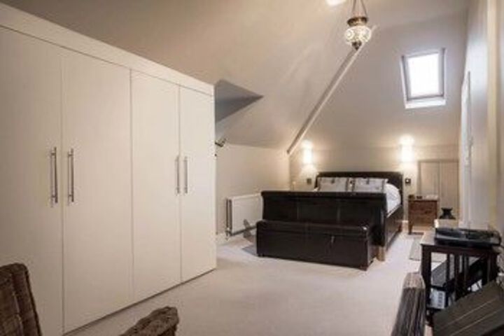 Room 11 of 26
