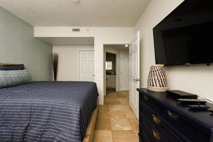 Room 3 of 15