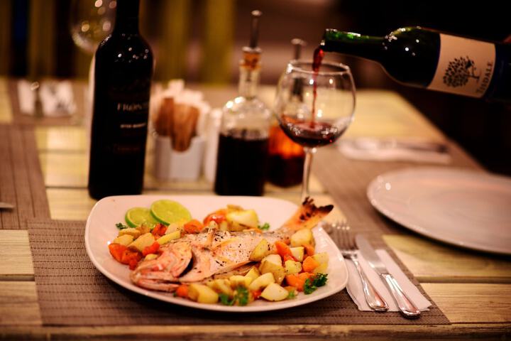 Dining 29 of 44