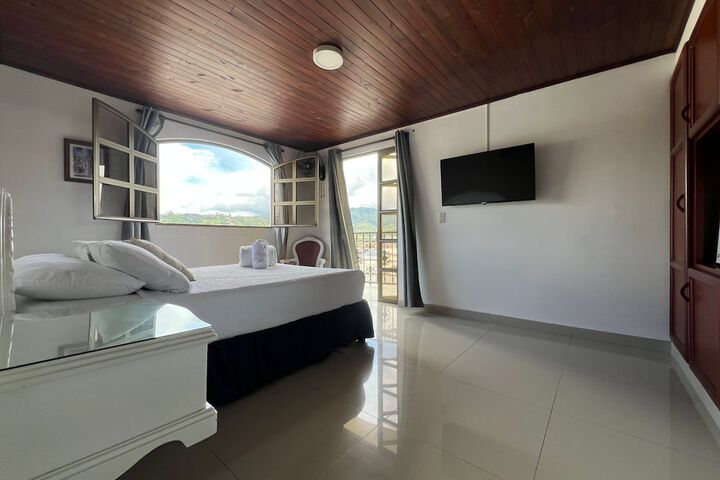 Room 8 of 61