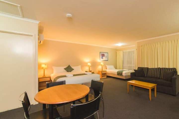 Room 9 of 29