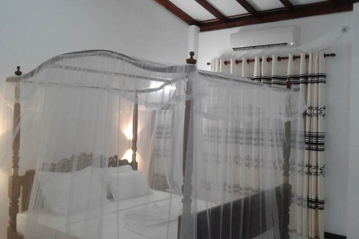 Room 15 of 123