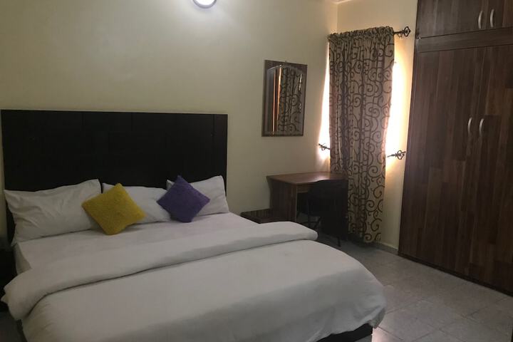 Room 8 of 30