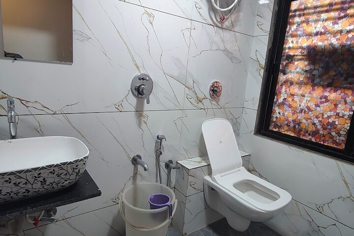 Room 15 of 20