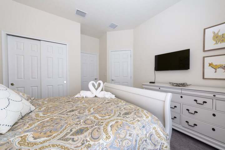 Room 7 of 36