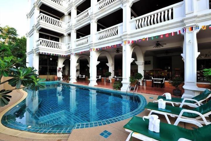 Pool 91 of 99