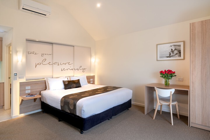 Room 9 of 65