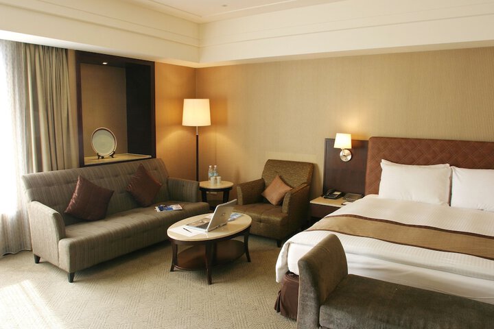 Room 8 of 39