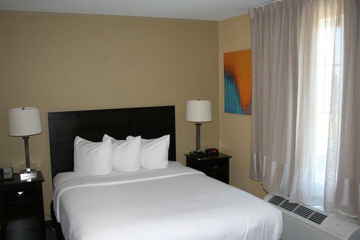 Room 10 of 71