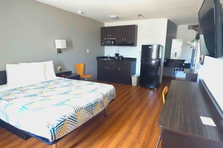 Room 8 of 23
