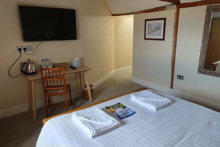 Room 25 of 93