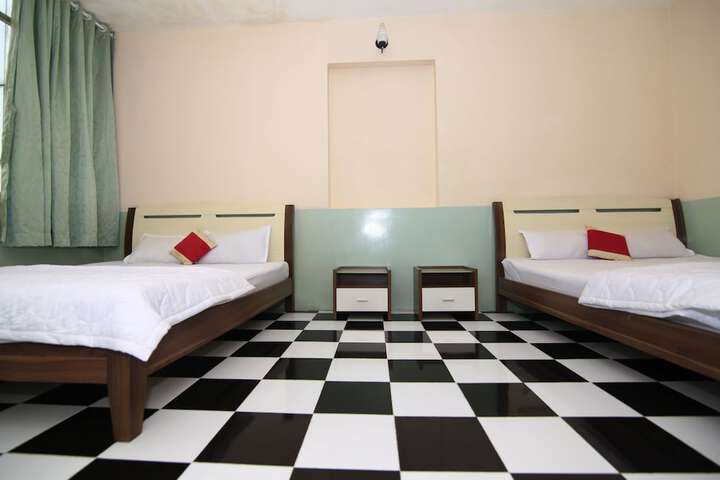 Room 4 of 51