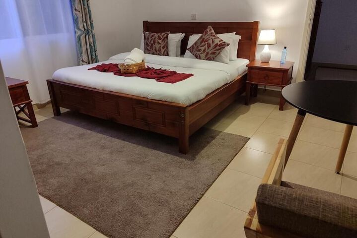 Room 5 of 27