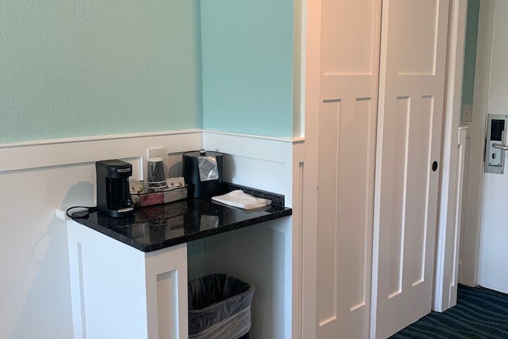 Breakfast/Coffee Service 57 of 105