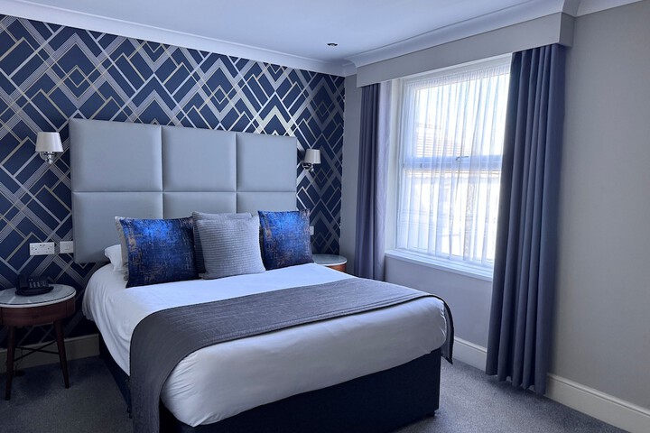 Room 15 of 61