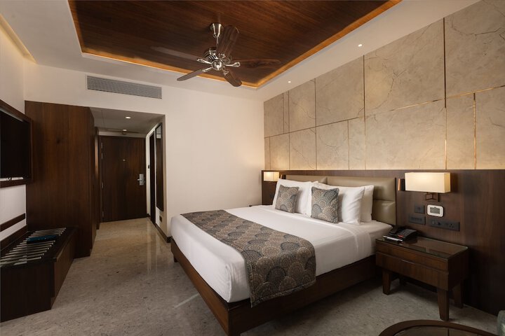 Room 16 of 55