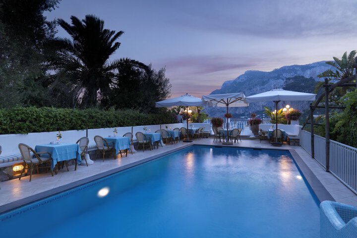 Pool Hotel
