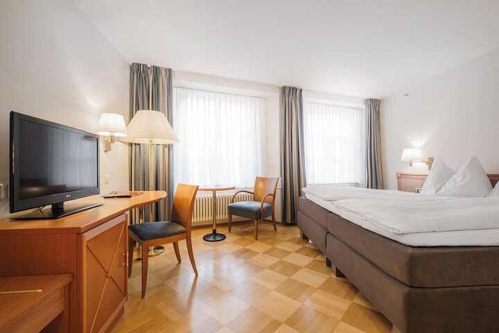 Room 16 of 45