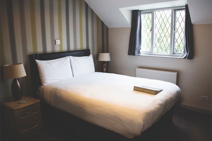 Room 3 of 32