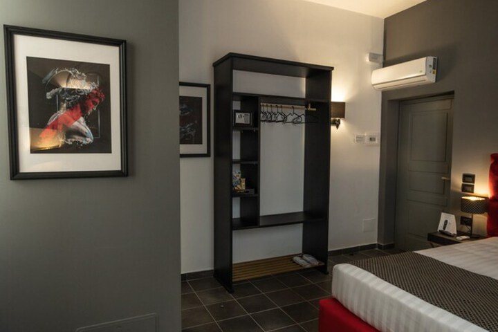 Room 101 of 209