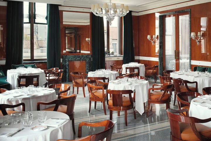 Dining 61 of 70