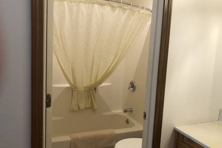 Room 33 of 51