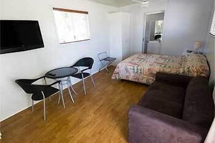 Room 12 of 30