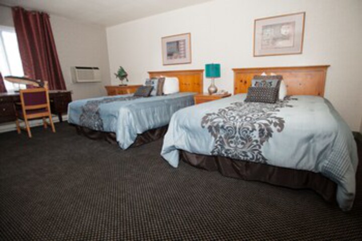 Room 9 of 18