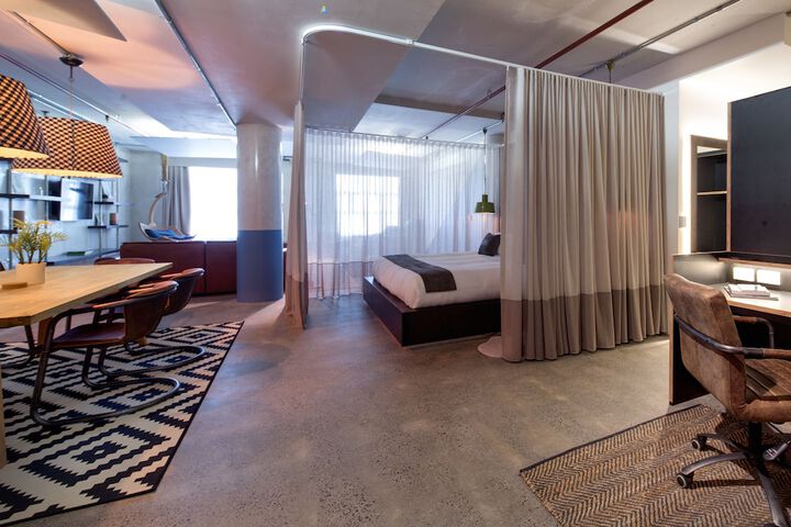 Room 14 of 117