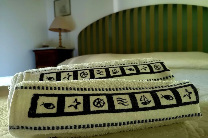 Room 11 of 73