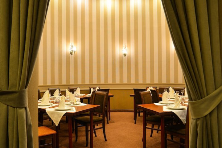 Dining 64 of 74