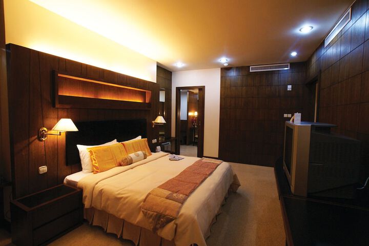 Room 3 of 6