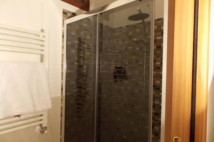 Room 32 of 41